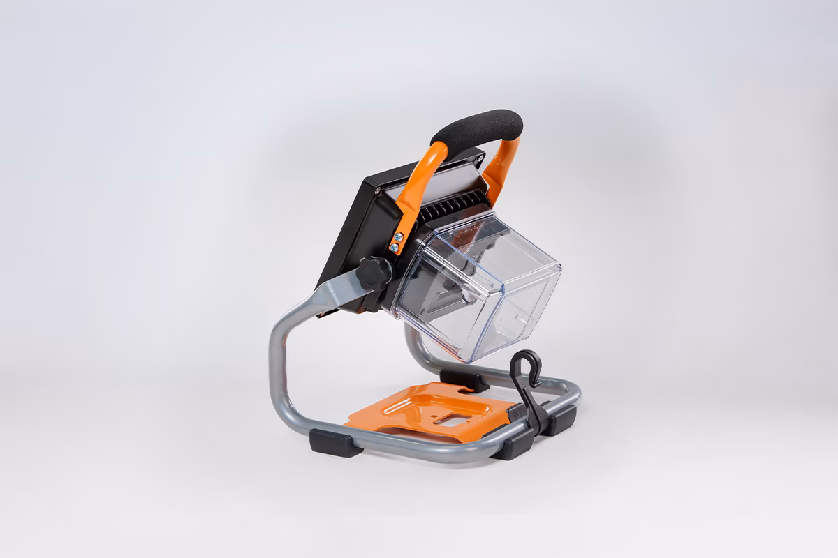 Fuse akumulatorski reflektor Villager VLN 9320 - Slika 2