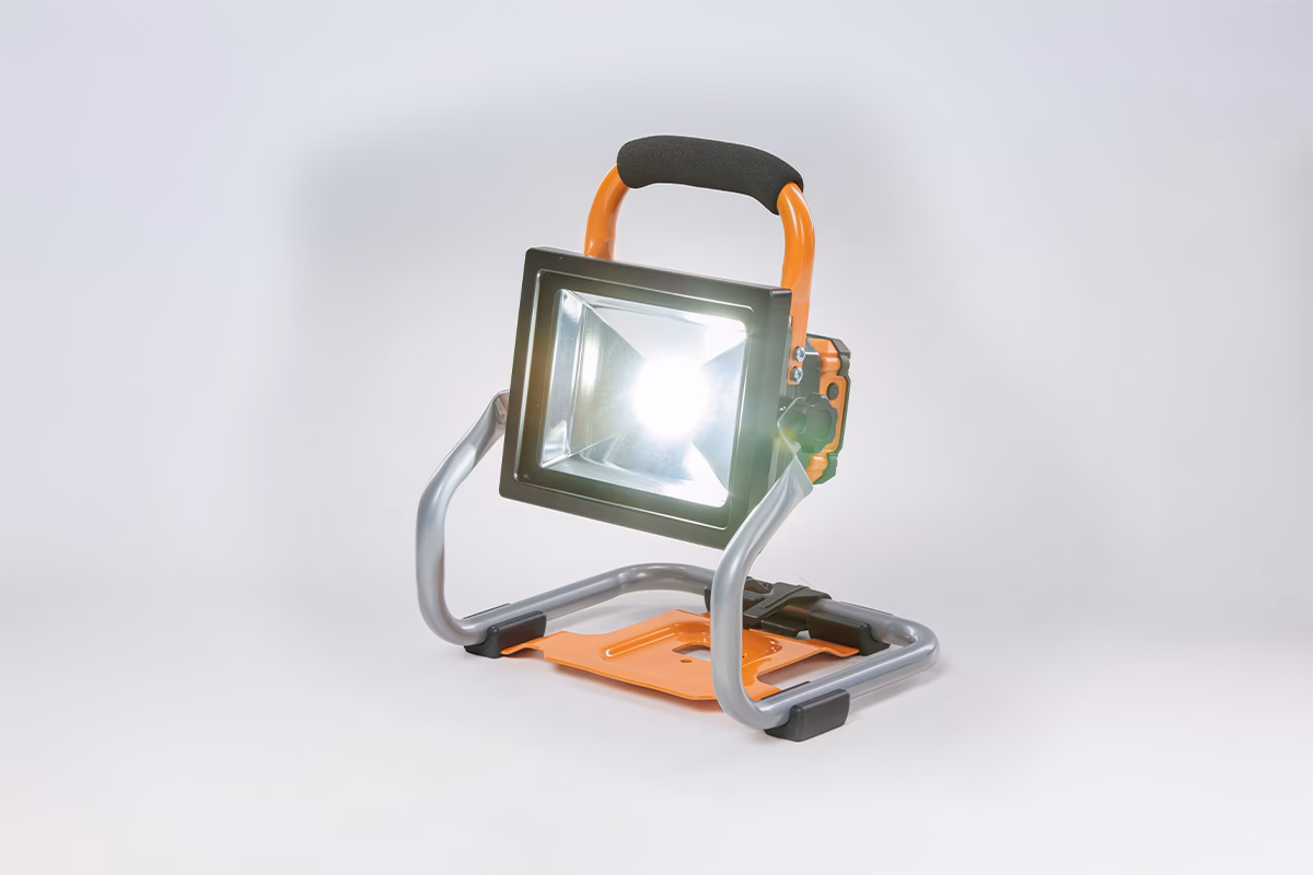 Fuse akumulatorski reflektor Villager VLN 9320 - Slika 12