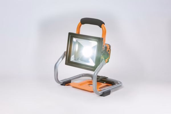 Fuse akumulatorski reflektor Villager VLN 9320 - Slika 5